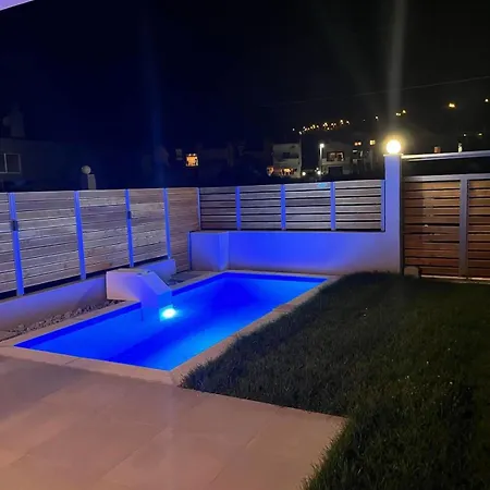 Villa New Luxury Near The Beach! Nea Iraklitsa